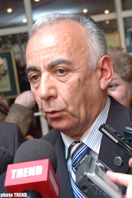 Hacıbala Abutalıbov: Dəmiryolu vağzalından Fizuli meydanına qədər istirahət parkı inşa ediləcək